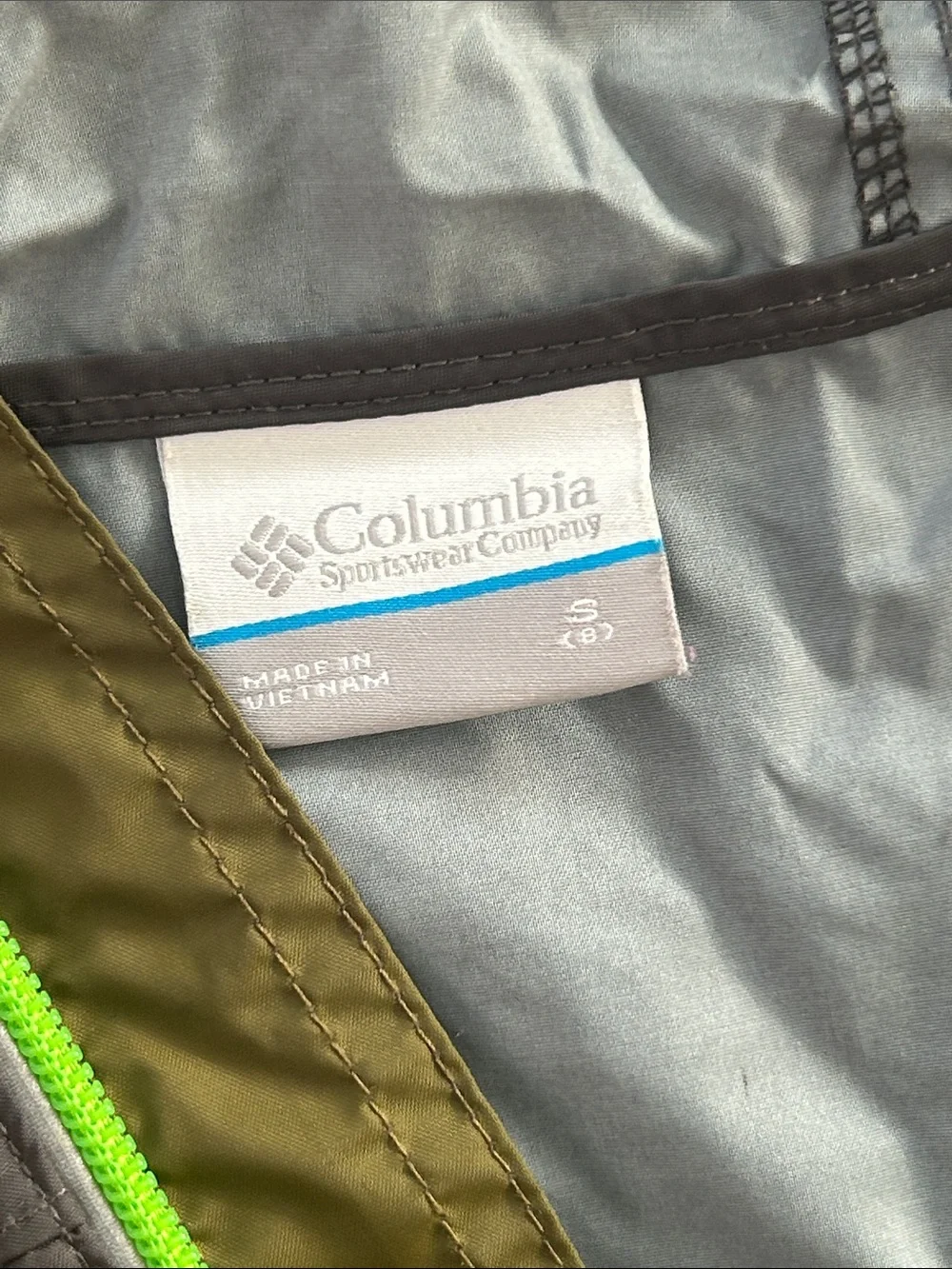 •COLUMBIA• Rain Jacket